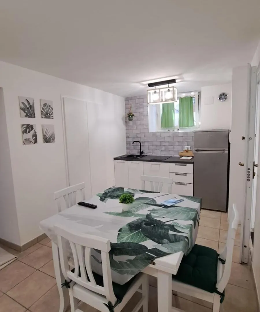 Apartment Ferienwohnung Giglio 2 Le Foglie Giglio Campese